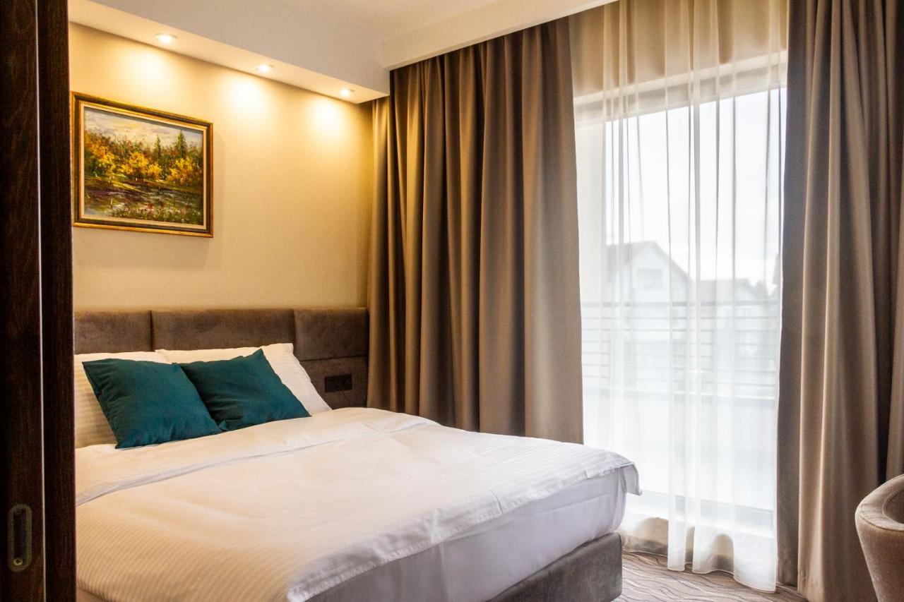 New Garni Hotel Filia Nova Pazova エクステリア 写真